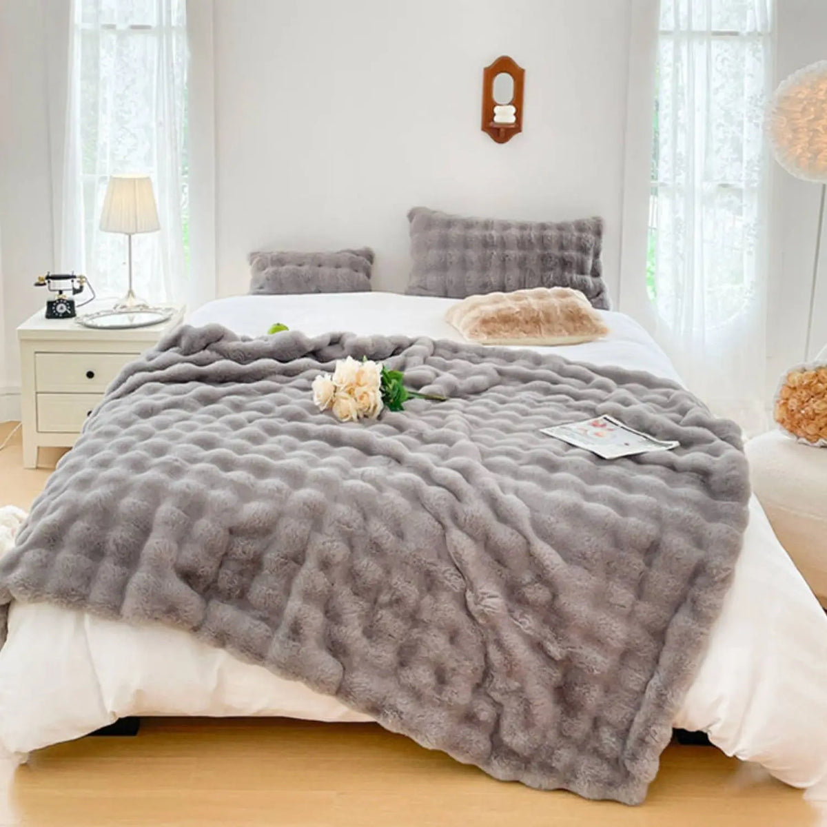 Luxury Faux Rabbit Fur Bubble Blanket | Ultra Soft Cozy Throw for Bedroom & Living Room | 4lb Warm Knitted Fleece