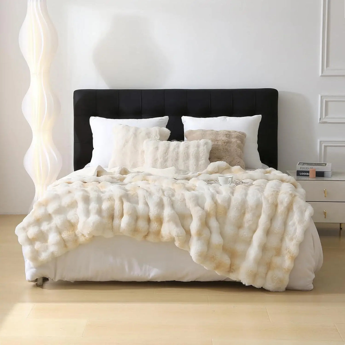 Luxury Faux Rabbit Fur Bubble Blanket | Ultra Soft Cozy Throw for Bedroom & Living Room | 4lb Warm Knitted Fleece